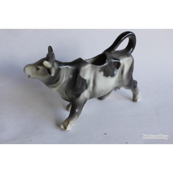 Pot a cr�me porcelaine souvenir vache