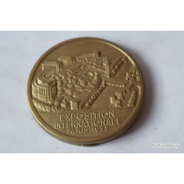 Boite-m�daille Exposition Internationale arts et techniques Paris 1937