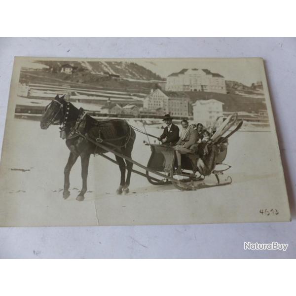 CPA l'hiver a Saint-Moritz promenade en traineau