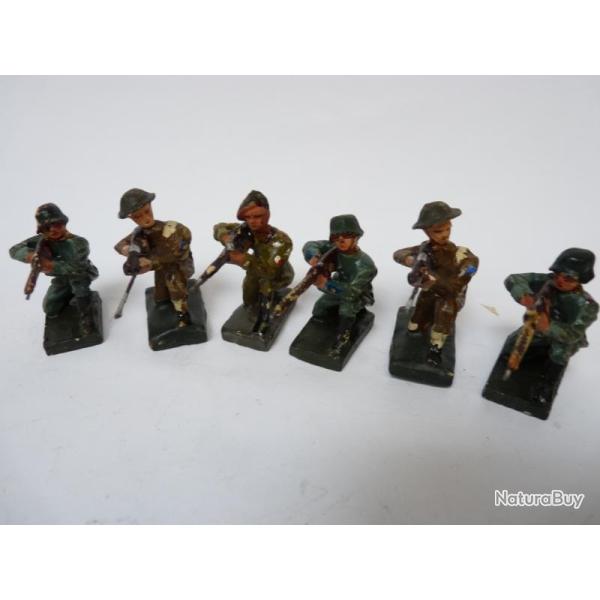 Six soldats en composition DURSO Militaire Jouet Militaria