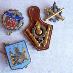 Insignes (4) militaires militaria