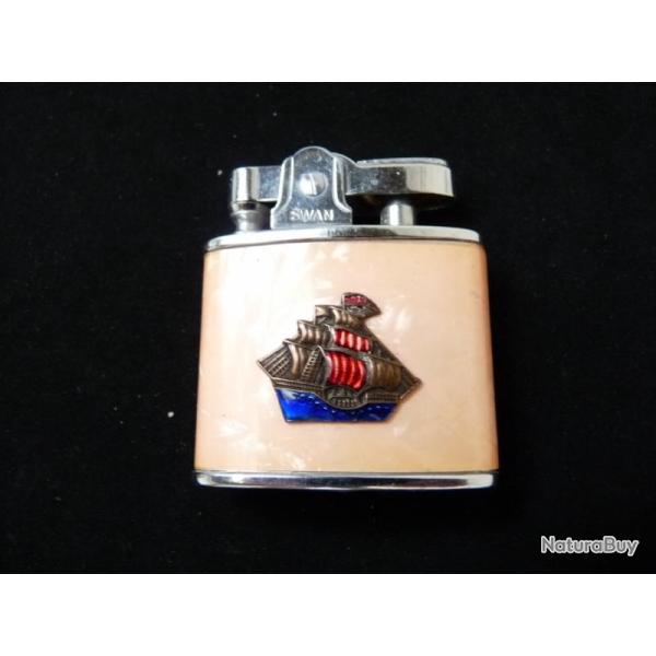 Ancien Briquet Essence SWAN Bateau Tabac objets du fumeur