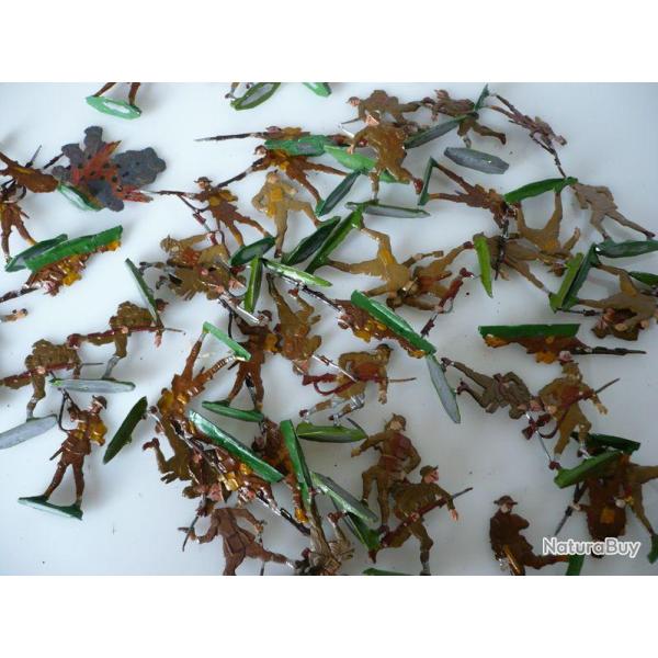Plats d'�tain soldats guerre 14-18 poilus jouets