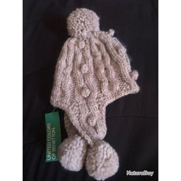 1 bonnet enfant 12 / 18 mois gris clair pompon  benetton