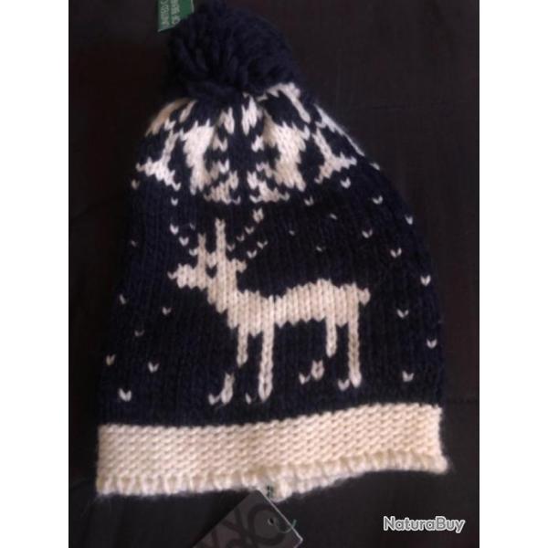 1 bonnet enfant 12 / 18 mois bleu renne pompon  benetton