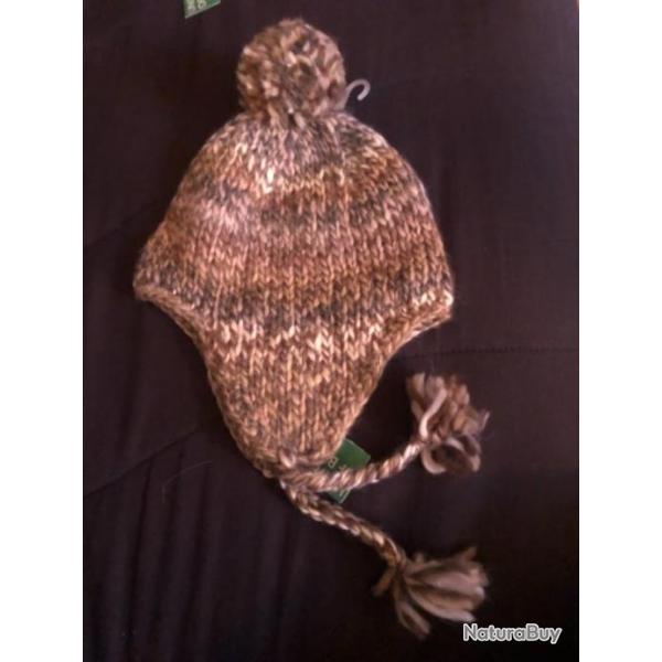 1 bonnet enfant 12 / 18 mois beige pompon  benetton
