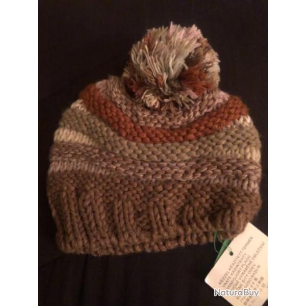 1 bonnet enfant 12 / 18 mois beige marron pompon  benetton