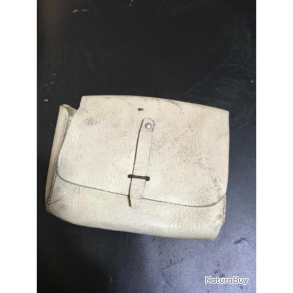 Giberne cartouchiere cuir buffle blanc arm�e fran�aise ann�es 40/50. #1