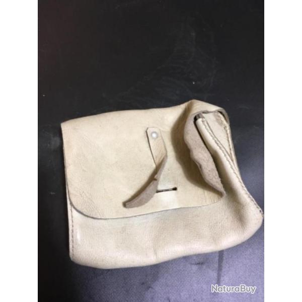 Giberne cartouchiere cuir buffle blanc arm�e fran�aise ann�es 40/50. #2