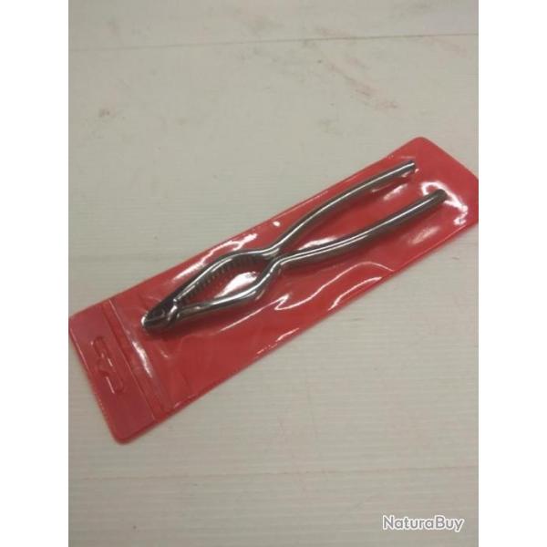 Casse noix, noisettes, crustacs