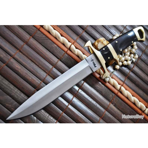 DAGUE DE CHASSE - BELLE CORNE DE BUFFLE &  LAITON