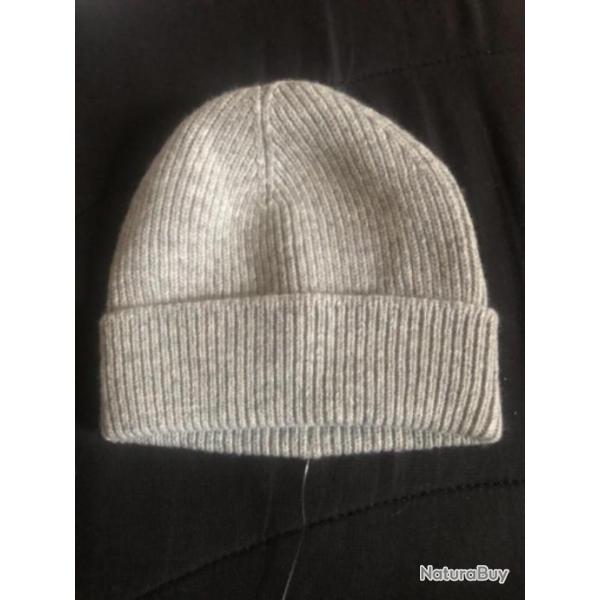 1 bonnet enfant 12 / 18 mois  gris benetton
