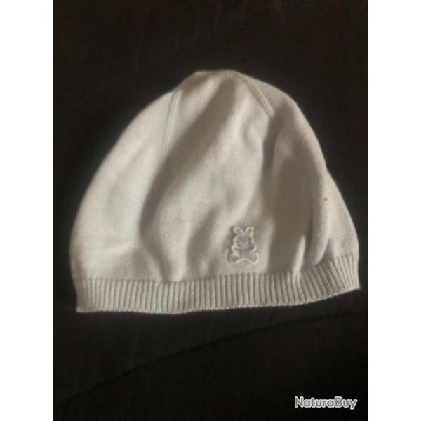1 bonnet enfant 6 / 9 mois bleu benetton