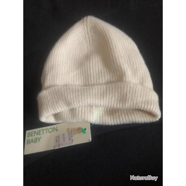 1 bonnet enfant 6 / 9 mois blanc benetton