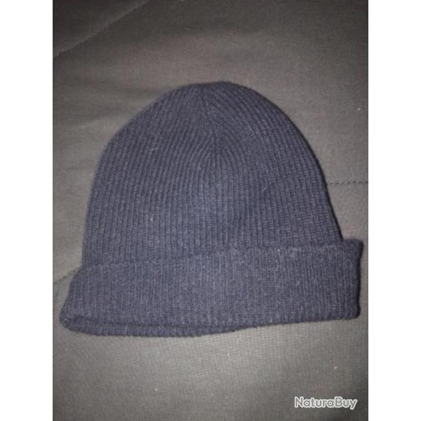 1 bonnet enfant 6 / 9 mois noir benetton