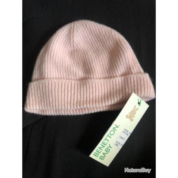 1 bonnet enfant 1 / 3 mois rose saumon benetton