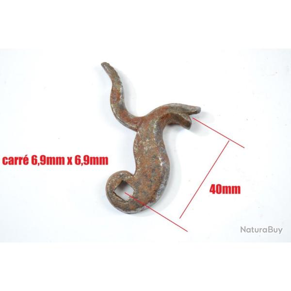 Chien de platine de fusil ou pistolet � poudre noir, restauration arme ancienne percussion (B)