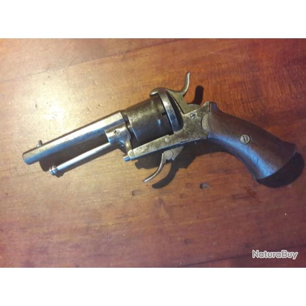 Revolver Allemand broches en 7mn.