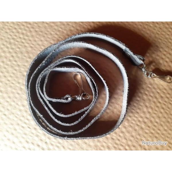 Bretelle / sautoir  en cuir, 130 cm...