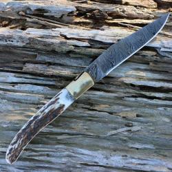 Couteau Damas Fa&ccedil;on Laguiole Lame 128 Couches Manche Bois de Cerf Etui Cuir DM1087