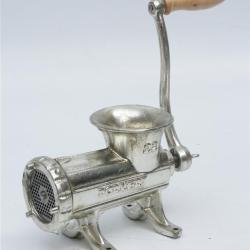 HACHOIR MANUEL A VIANDE N&deg;22