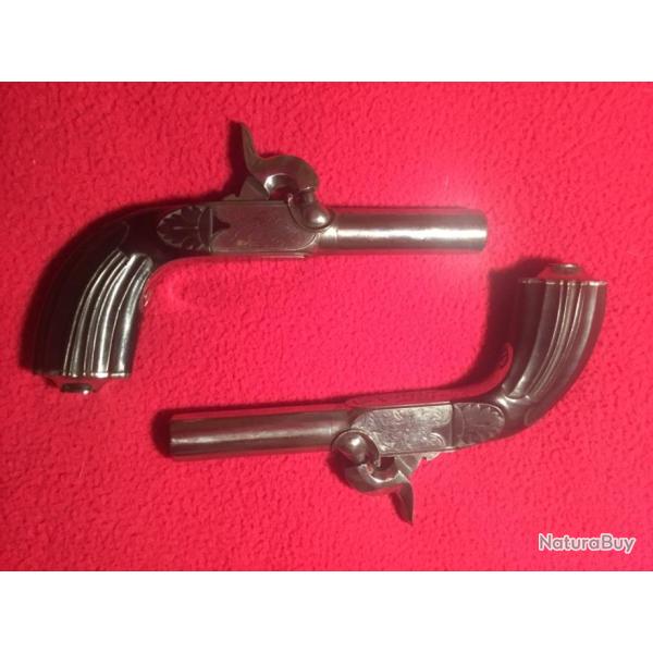 Jolie Paire de pistolets milieu 19eme siecle,en BON �TAT.