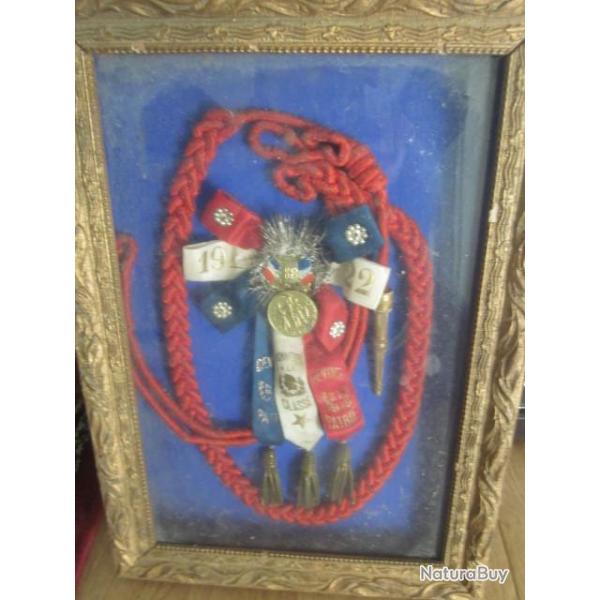 CADRE  MEDAILLE  BON POUR LE SERVICE
