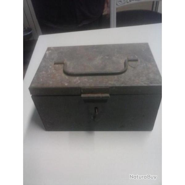 Vd ancien  boite de  l'armee