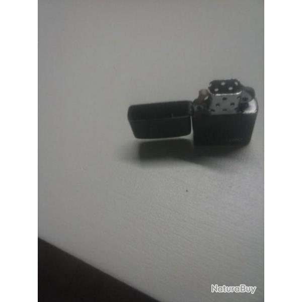 Vd briquet tempete et slipo