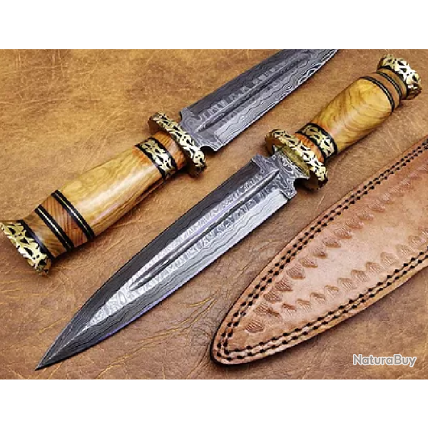 LAME DAMAS - Trs beau manche pour cette Dague Damas. Double tranchant