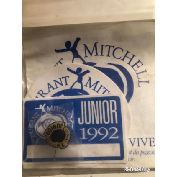 1 pin's Mitchell 1992 courant Mitchell junior p�che ancien collection