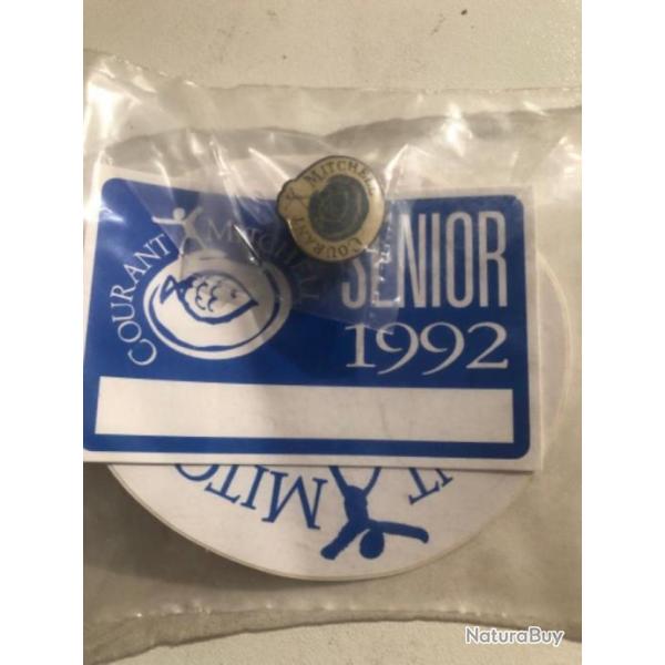 1 pin's Mitchell 1992 courant Mitchell senior. p�che ancien collection