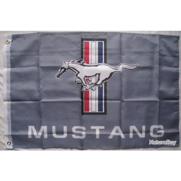 DRAPEAU  USA  FORD MUSTANG 60X90cm Ref.51