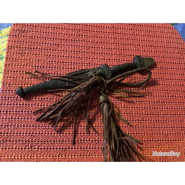 Poignard d'origine ethnique num�ro deux, pas de prix de r�serve