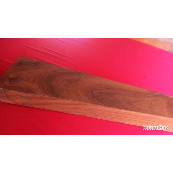 MAQUETTE  CROSSE pour FUSIL en NOYER