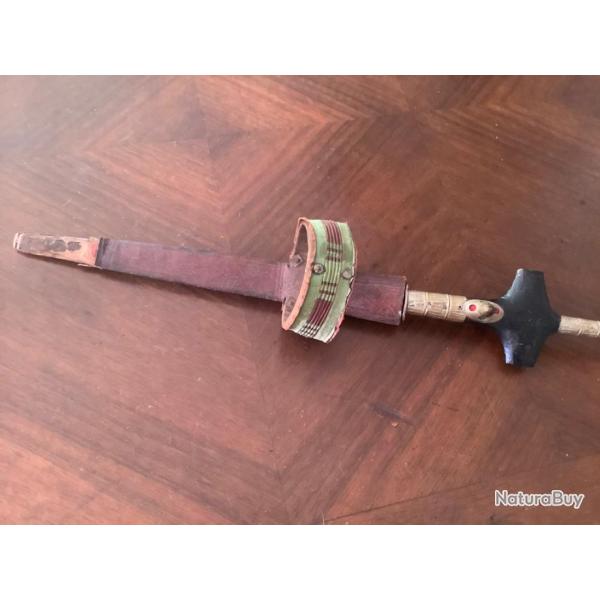 Poignard d'origine ethnique num�ro sept, pas de prix de r�serve