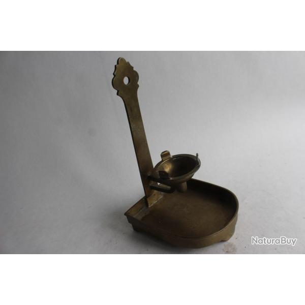 Lampe � huile laiton Art populaire