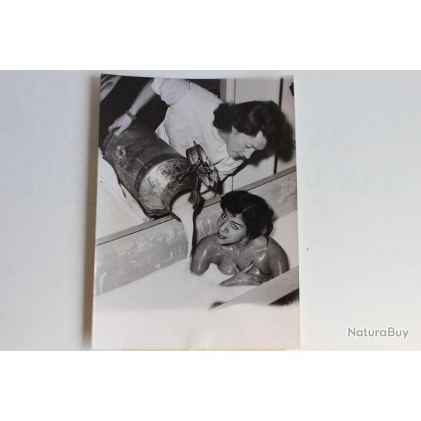 Photo danseuse L�na bain de lait d'�nesse 1953