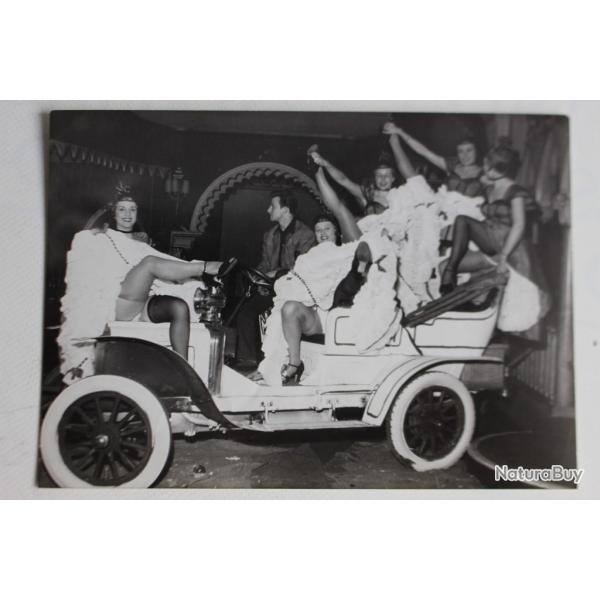 Photo spectacle French cancan au LIDO Agip Cohen 1953 automobile