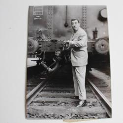Photo acteur FERNANDEL locomotive gare Saint-Lazare 1953 AGIP Cohen