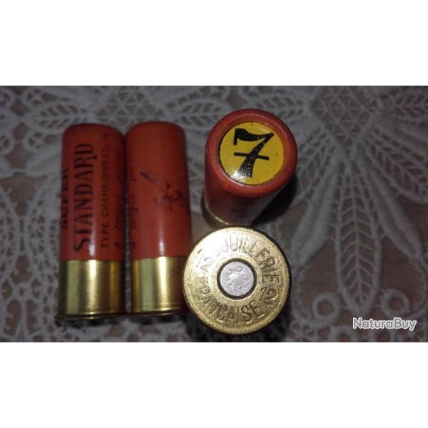 UNE RARE CARTOUCHE DE COLLECTION A DOUILLE EN CARTON  (STANDARD)