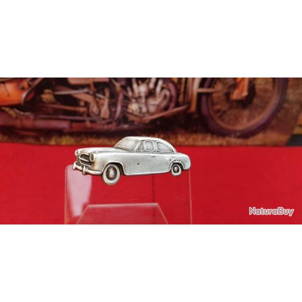 Pin's  Peugeot 403    Hauteur : 16 mm Largeur :  46 mm