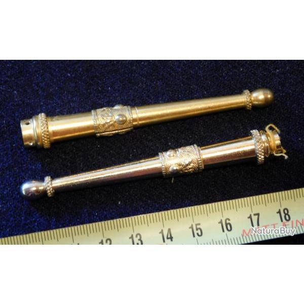 LOT 2 FERRETS FOURRAGERE GENDARMERIE MOBILE / GARDE REPUBLICAINE - laiton dor� parfait �tat