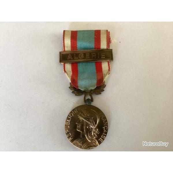 M�daille des op�rations maintien de l'ordre - agrafe Alg�rie (1958)