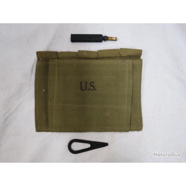 Porte chargeurs U.S Thompson WW2 marquage U.S d'�poque avec huilier et tournevis