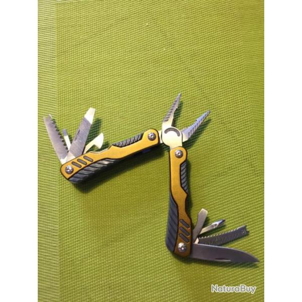 outil multifonction avec �tui