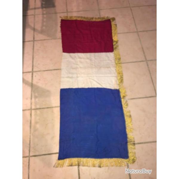 Drapeau France artisanal