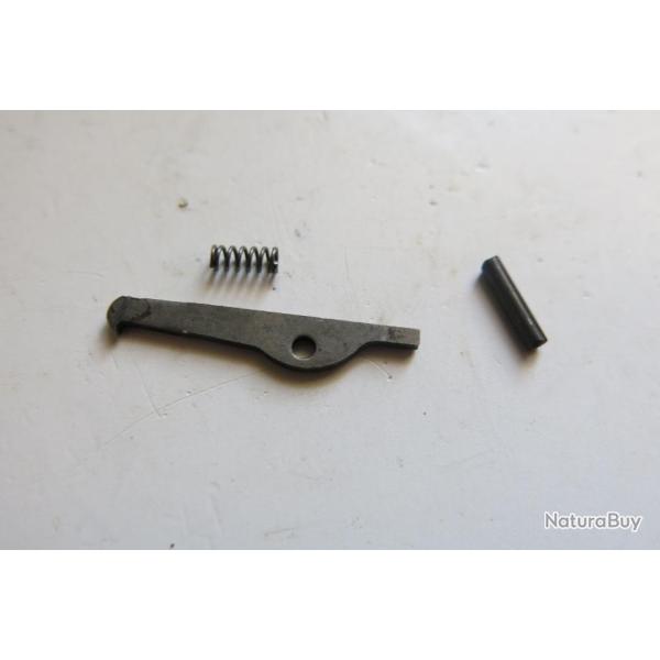 VENDU PAR CUIRASSIER11 N� 2 EXTRACTEUR COMPLET CARABINE 22 LR LAKEFIELD 64 B