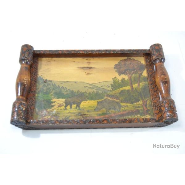 Plateau d�coratif peinture d�cor paysage ardennais. Ardennes. Charleville. D�but 20e Si�cle Sanglier