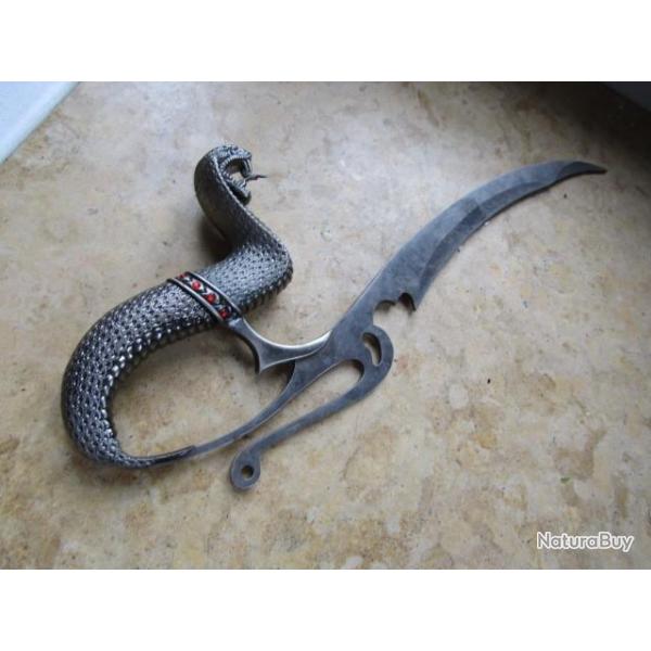 couteau dague heroic fantasy cartoon t�te cobra seigneur des anneaux elfe druide